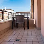 Nobel Apartahotel 3*